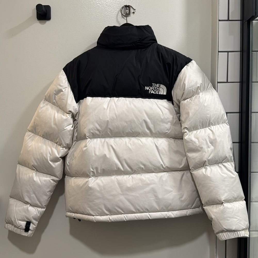NWOT The North Face Nuptse Coat - Picture 2 of 2